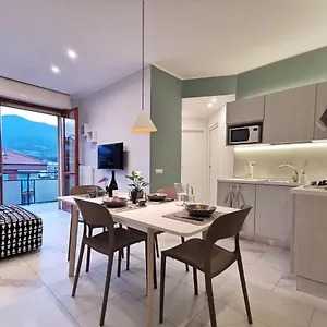 Apartment Maison Olga - Incantevole Nuovo Trilocale Vista Mare Con Parcheggio